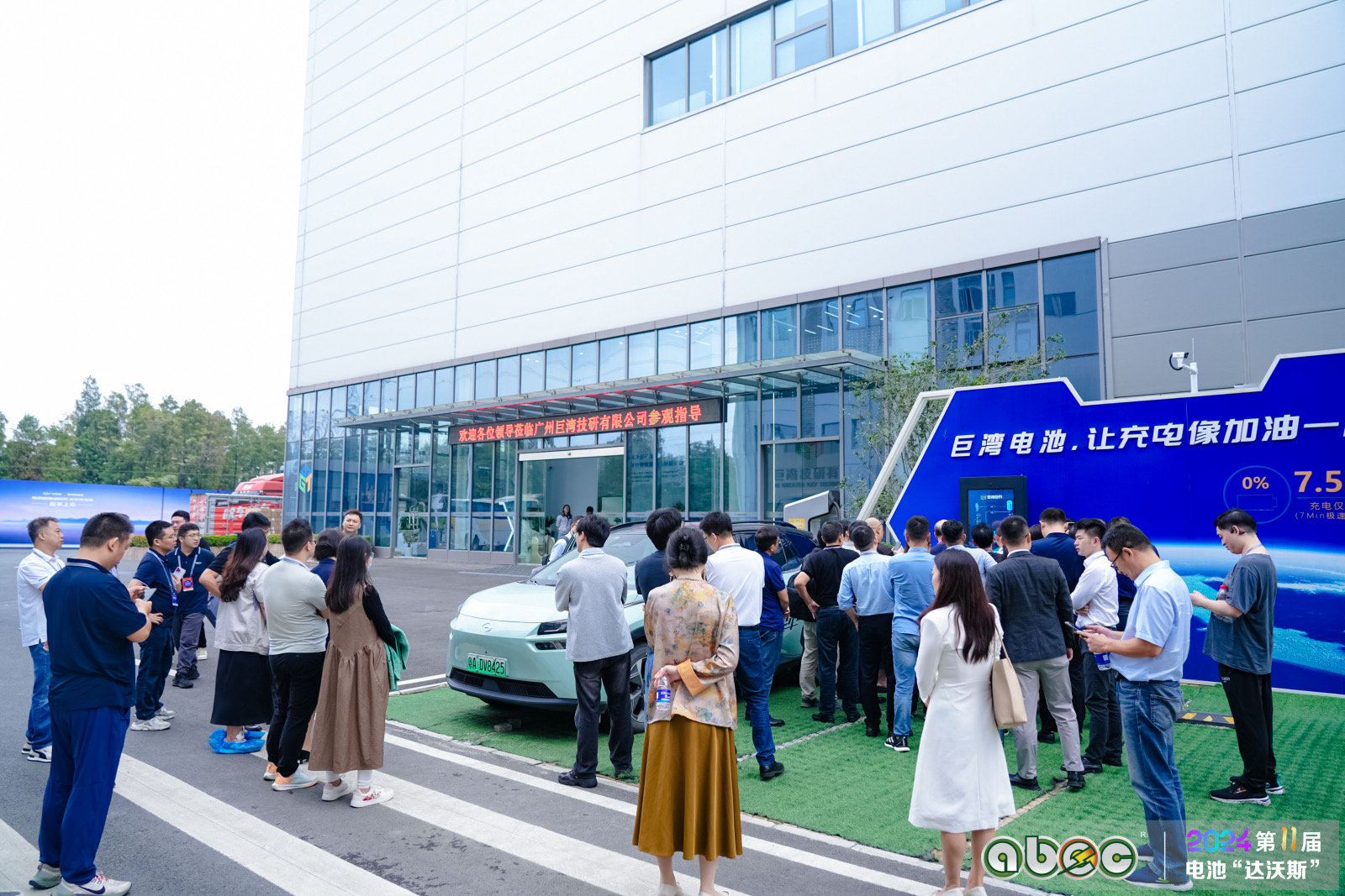 新能源車800V超級快充市場現(xiàn)狀究竟如何？未來是標(biāo)配？