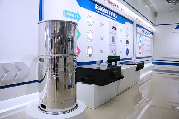 【電解液周報(bào)】8月我國(guó)出口六氟磷酸鋰約1262噸！多個(gè)電解液領(lǐng)域項(xiàng)目迎新進(jìn)展！