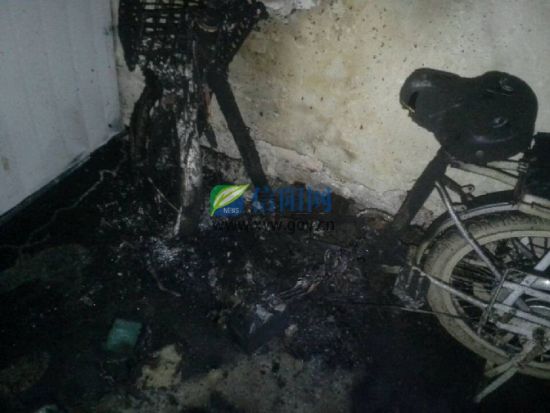 固始縣電動(dòng)車(chē)電池?zé)o端爆炸 超威電池廠家稱將賠償