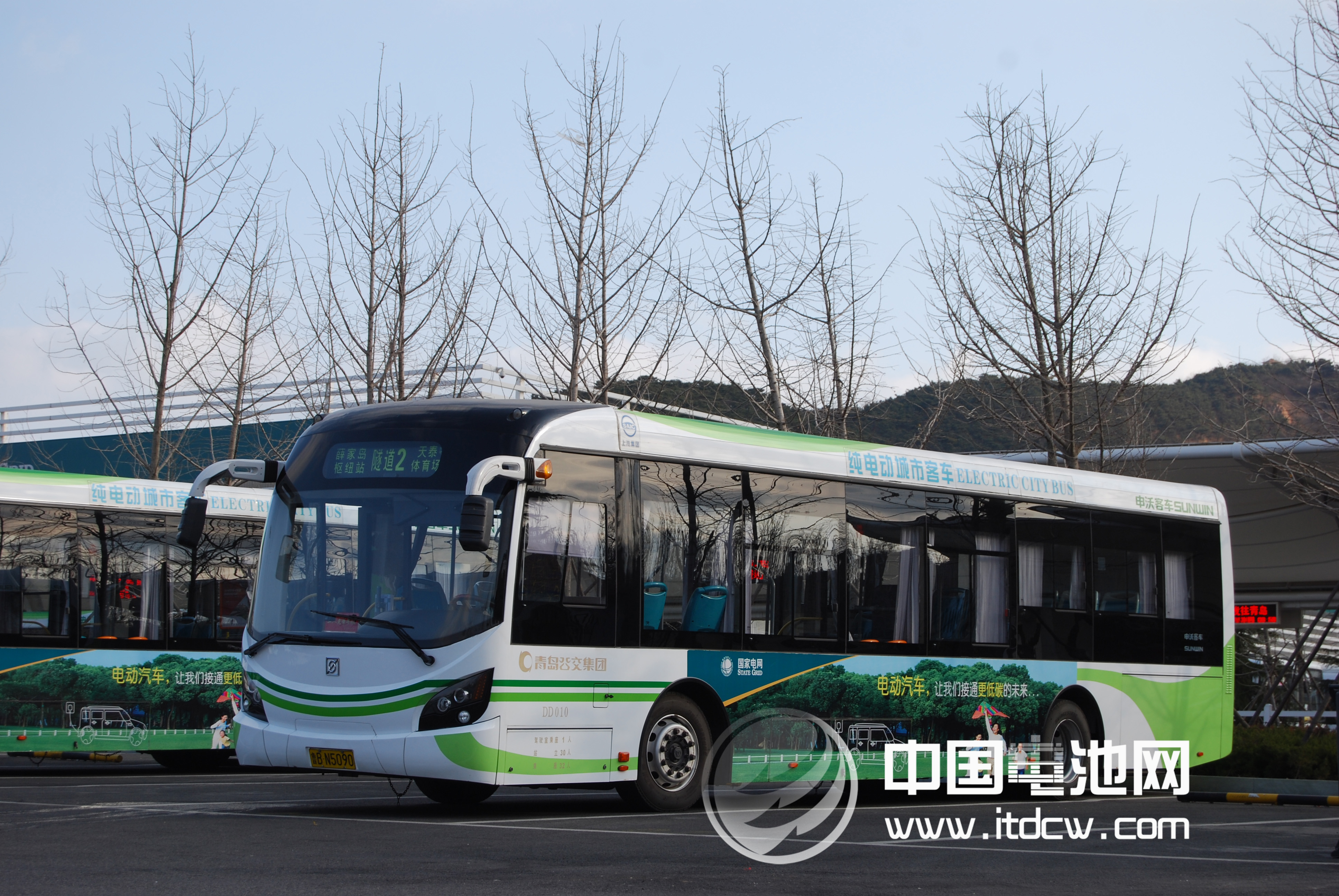 青島今年計劃更新新能源公交車550輛 明年達2000輛