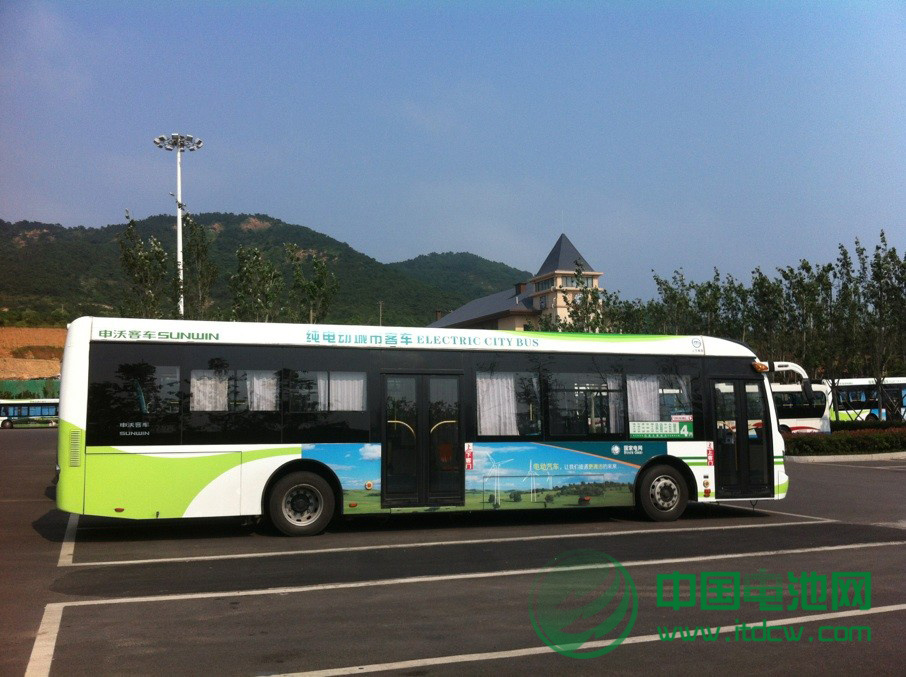 污染少能耗低 年內(nèi)青島將投運(yùn)千輛純電動(dòng)公交