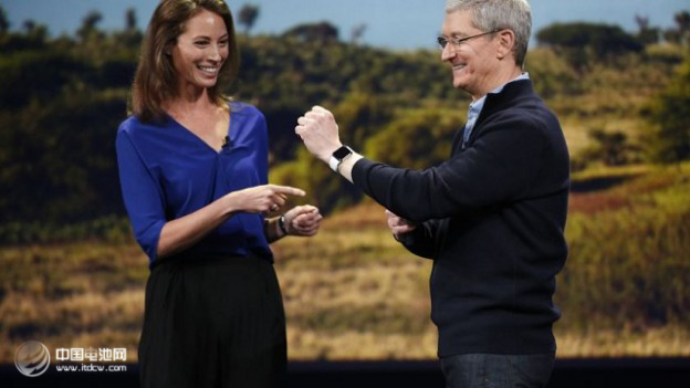 解密Apple Watch背后6位蘋果高管 庫克:對銷售數據很滿意 解密Apple Watch背后6位蘋果高管 庫克:對銷售數據很滿意