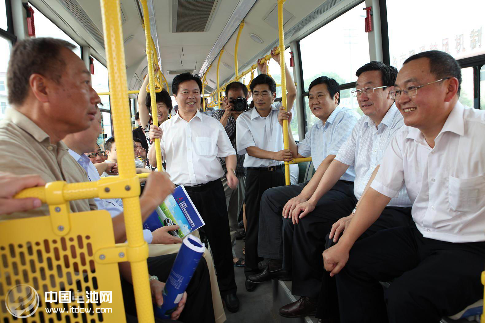 鴻海郭臺銘準(zhǔn)備造怎樣的電動車?臺灣業(yè)內(nèi)人士眾說紛紜 鴻海郭臺銘準(zhǔn)備造怎樣的電動車?臺灣業(yè)內(nèi)人士眾說紛紜
