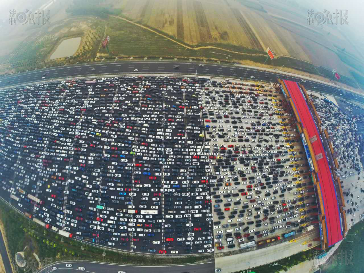國慶假期返程紀錄片：瞧瞧，這大停車場 ！