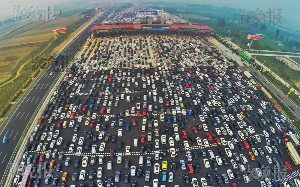 國慶假期返程紀錄片：瞧瞧，這大停車場 ！