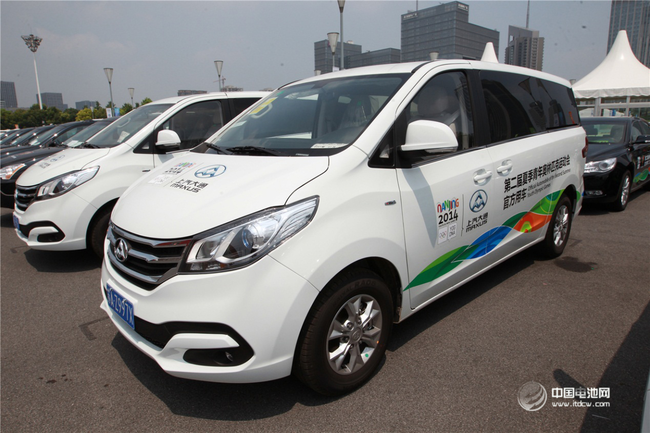 車市跑步進入“暖冬” 新能源汽車產(chǎn)銷量均翻番 車市跑步進入“暖冬” 新能源汽車產(chǎn)銷量均翻番