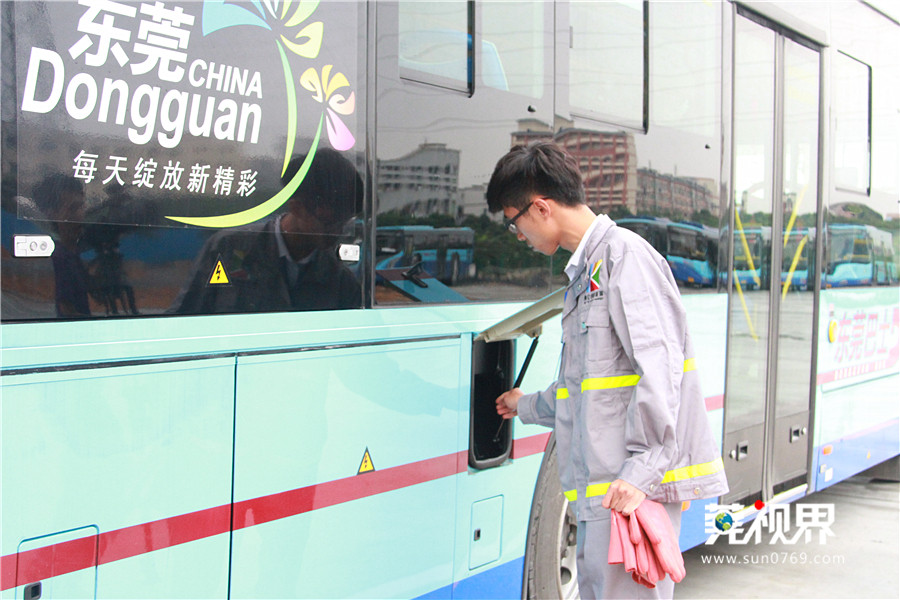 東莞巴士購進(jìn)265輛純電動公交車 首批28輛投入使用