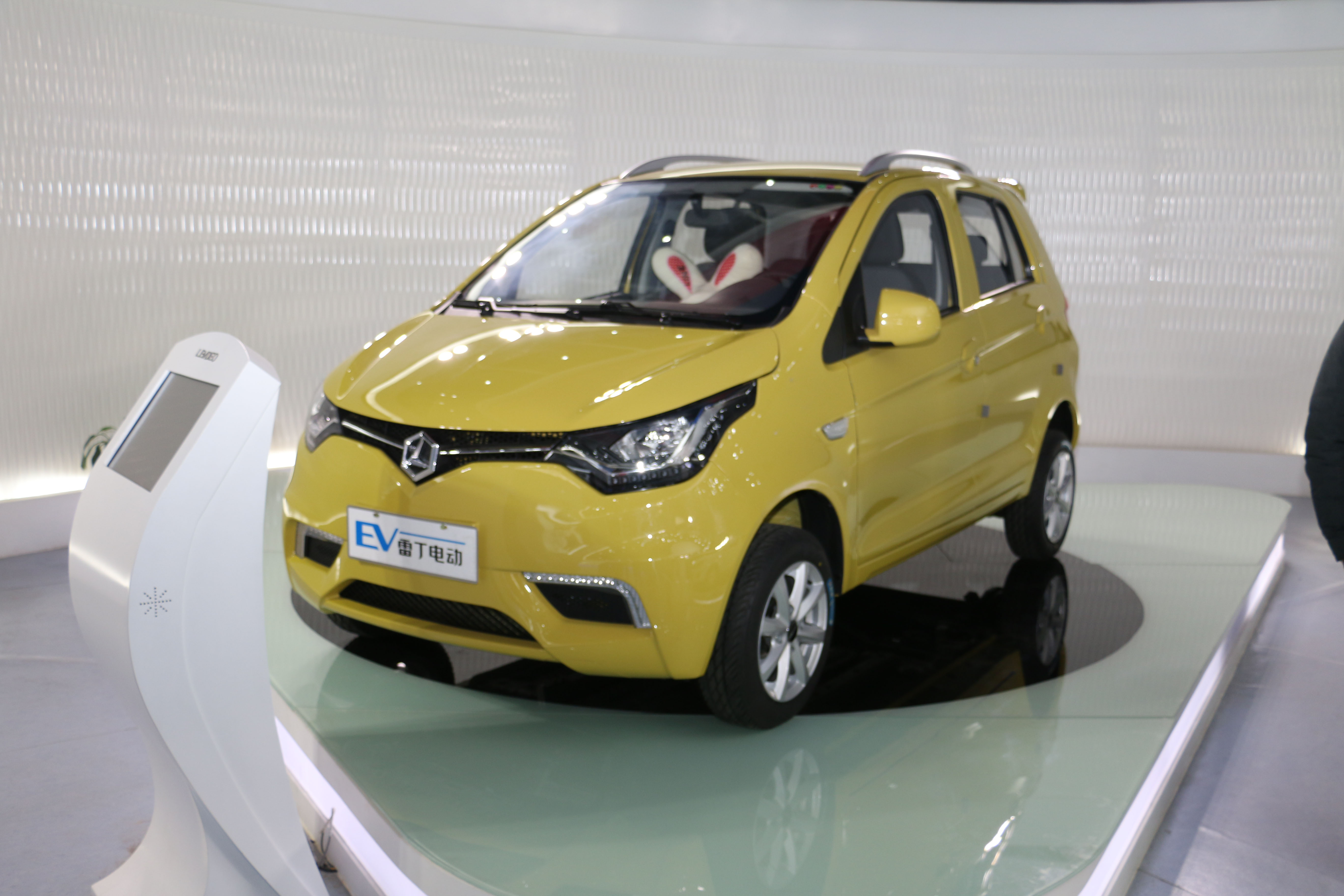 2016年3月山東生產(chǎn)新能源及小型電動車4.69萬輛