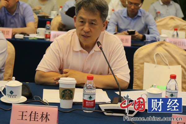 分布式光伏亟待資金東風 企業界金融界合力破題融資難 分布式光伏亟待資金東風 企業界金融界合力破題融資難