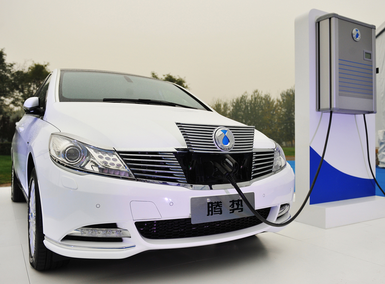 車市半年報出爐增勢明顯 新能源車將迎發(fā)展拐點