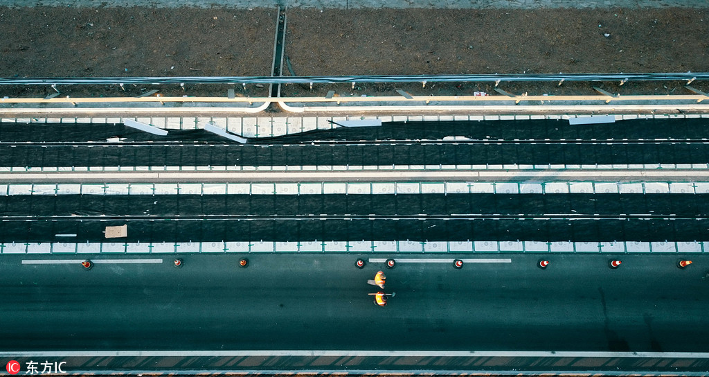 濟(jì)南正建設(shè)全球首條光伏高速公路 年底竣工通車(chē)發(fā)電