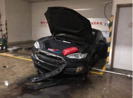 特斯拉又自燃了：香港車主83.2萬購買后曾多次投訴電池有問題