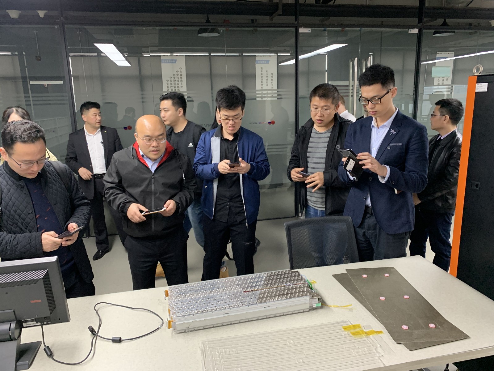 中俄新能源材料技術(shù)研究院 中俄新能源材料技術(shù)研究院