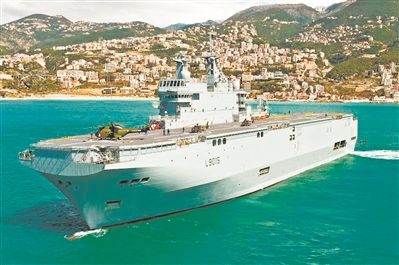 圖為采用全電推進系統的西北風級兩棲攻擊艦。解放軍報原文配圖