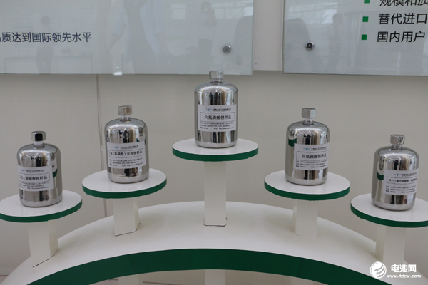 六氟磷酸鋰,電解液,電解液溶劑