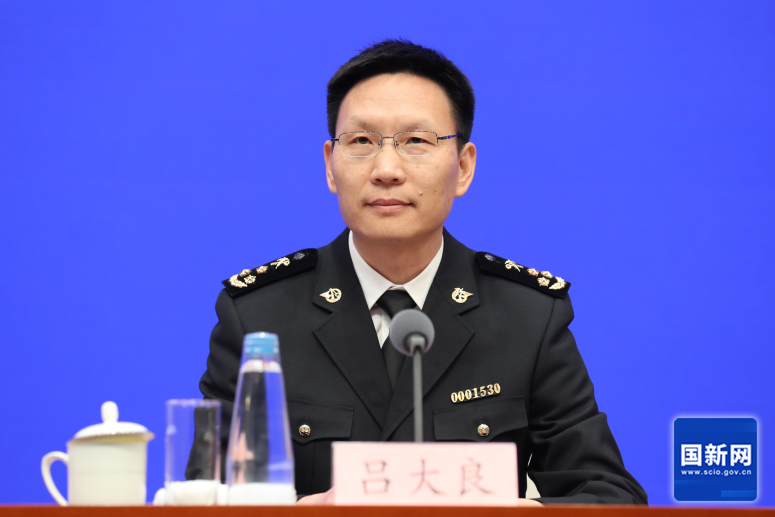 海關總署新聞發言人、統計分析司司長呂大良（徐想 攝）